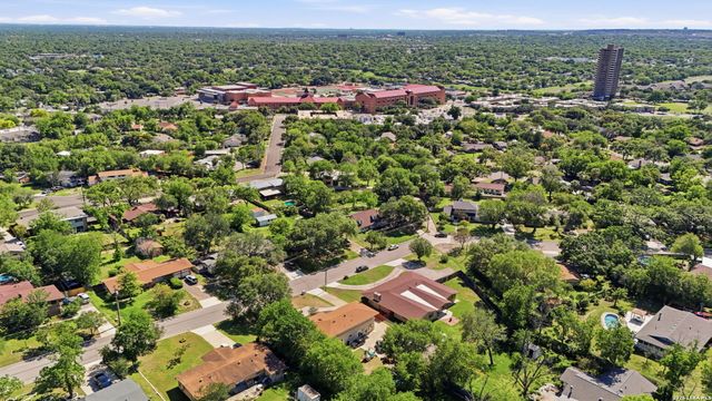 109 ATWATER DR, Castle Hills, TX 78213