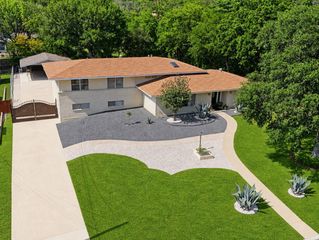 109 ATWATER DR, Castle Hills, TX 78213