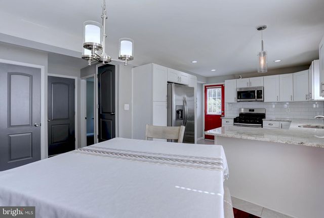 3320 WOODSIDE, Parkville, MD 21234
