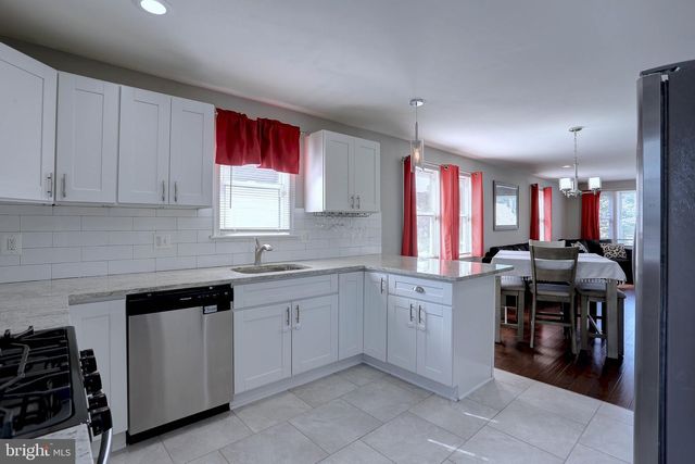 3320 WOODSIDE, Parkville, MD 21234