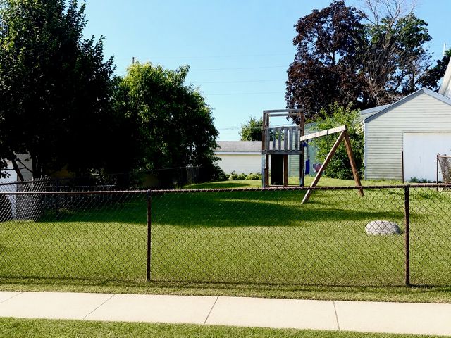 212 W Nevada Street, Marshalltown, IA 50158