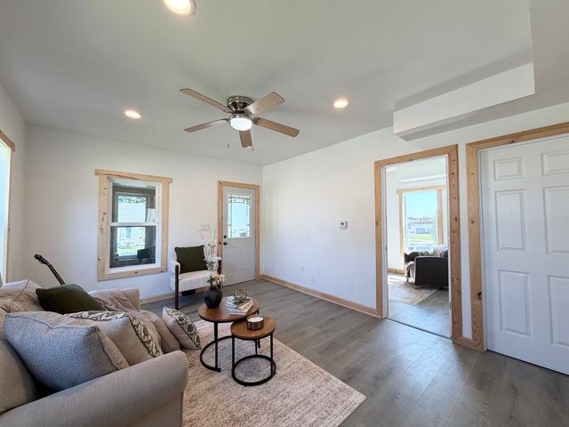 212 W Nevada Street, Marshalltown, IA 50158
