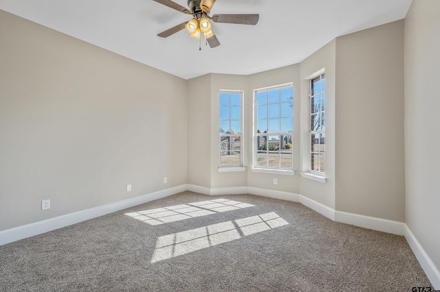 100 Thames Dr, Bullard, TX 75757
