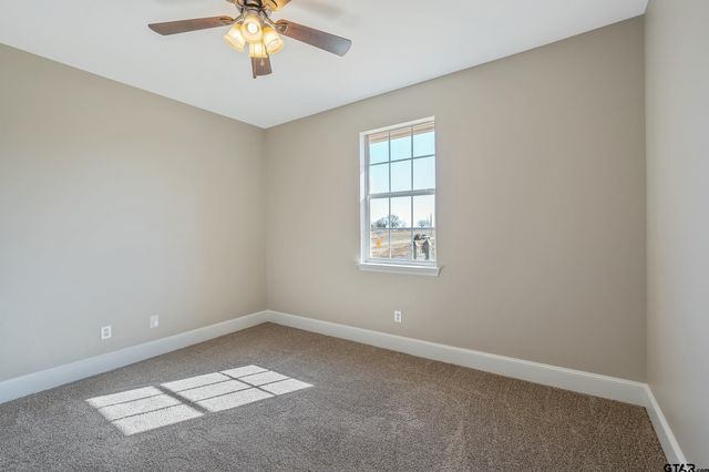 100 Thames Dr, Bullard, TX 75757