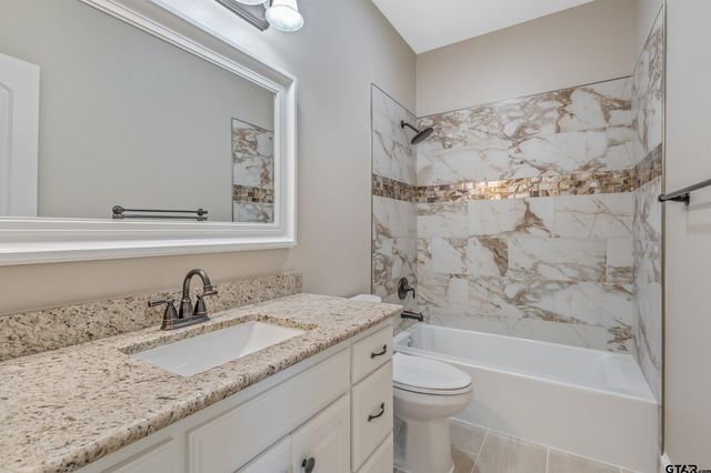 100 Thames Dr, Bullard, TX 75757