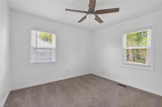 8507 Chapin ST, Norfolk, VA 23503