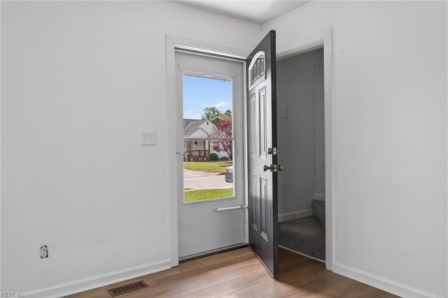 8507 Chapin ST, Norfolk, VA 23503