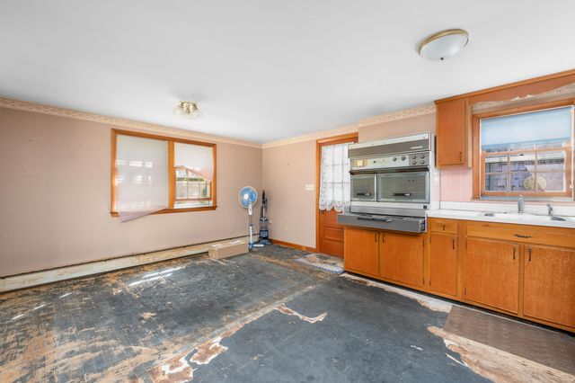 61 Laurel Road, Centerville, MA 02632