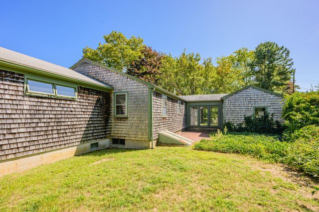 61 Laurel Road, Centerville, MA 02632