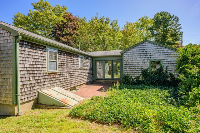 61 Laurel Road, Centerville, MA 02632