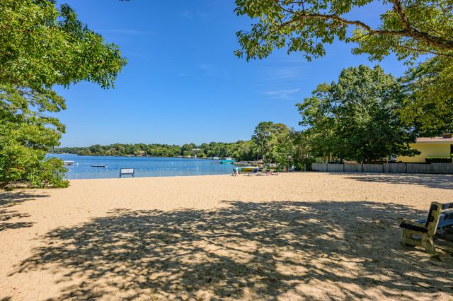 61 Laurel Road, Centerville, MA 02632