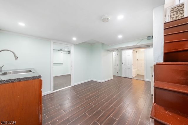 904 Cross Av, Elizabeth City, NJ 07208