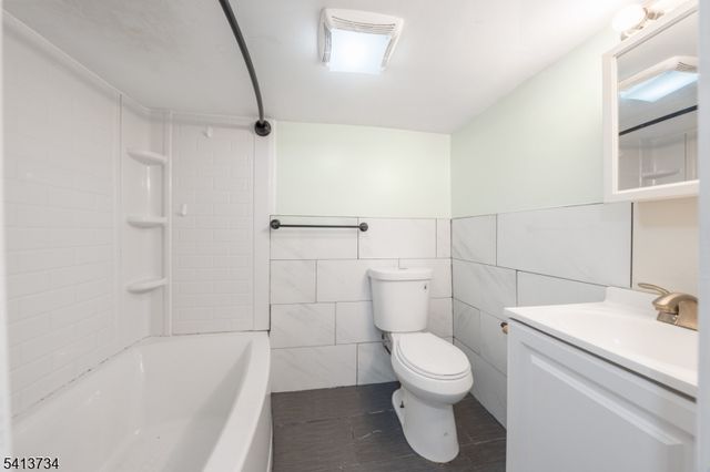 904 Cross Av, Elizabeth City, NJ 07208