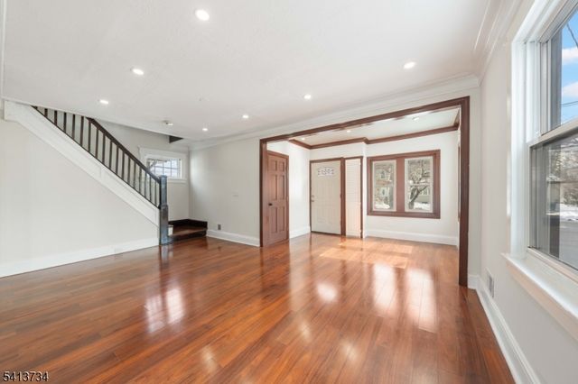 904 Cross Av, Elizabeth City, NJ 07208