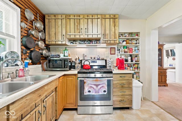 1974 N Knightstown Road, Shelbyville, IN 46176