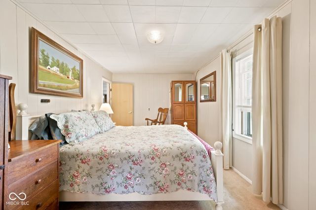 1974 N Knightstown Road, Shelbyville, IN 46176