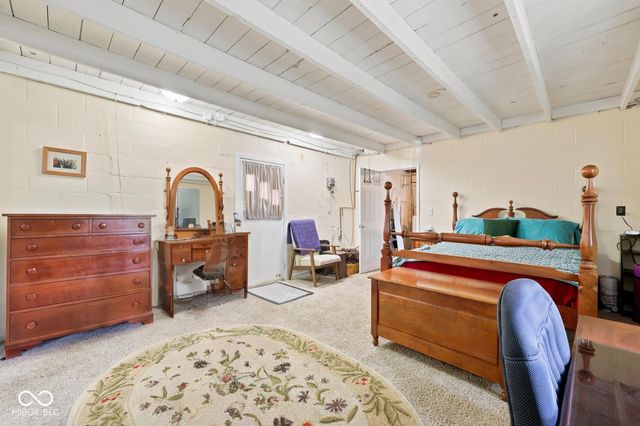 1974 N Knightstown Road, Shelbyville, IN 46176