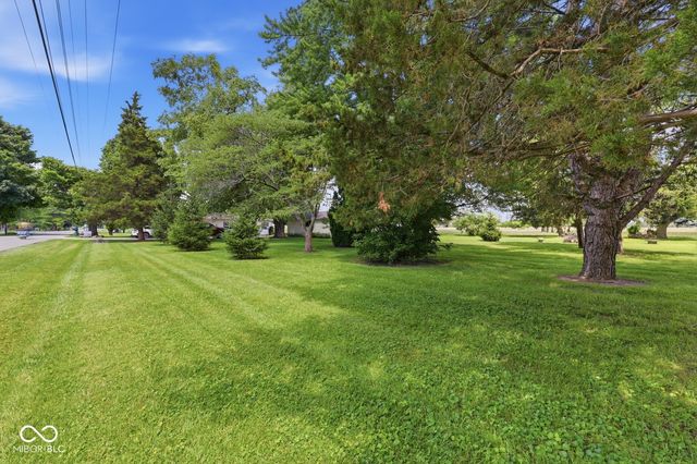 1974 N Knightstown Road, Shelbyville, IN 46176