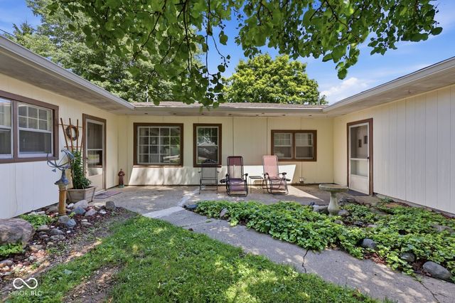 1974 N Knightstown Road, Shelbyville, IN 46176