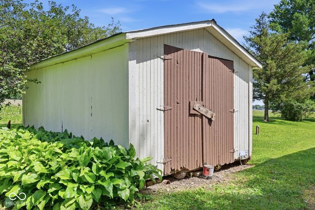 1974 N Knightstown Road, Shelbyville, IN 46176