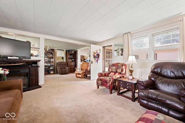 1974 N Knightstown Road, Shelbyville, IN 46176
