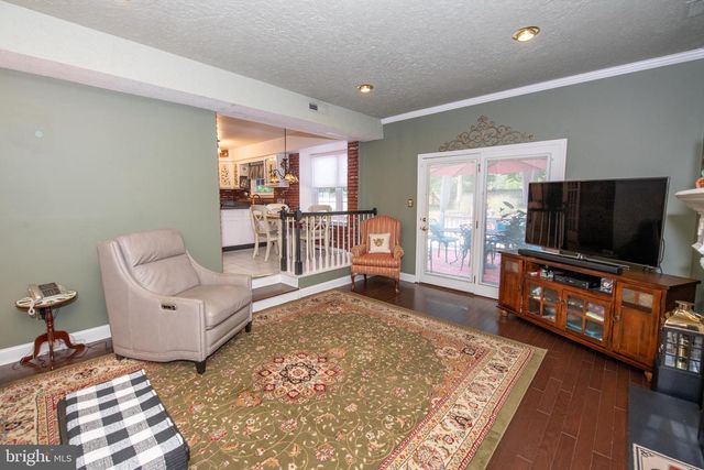 22 W NORTON DR, Churchville, PA 18966
