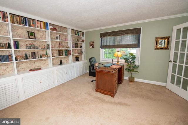 22 W NORTON DR, Churchville, PA 18966