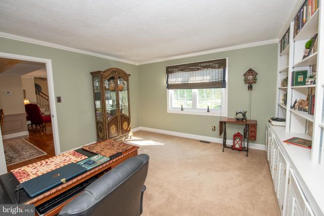 22 W NORTON DR, Churchville, PA 18966