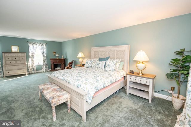 22 W NORTON DR, Churchville, PA 18966