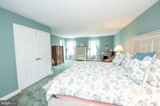 22 W NORTON DR, Churchville, PA 18966