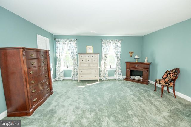 22 W NORTON DR, Churchville, PA 18966