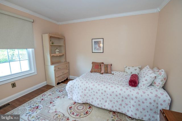 22 W NORTON DR, Churchville, PA 18966