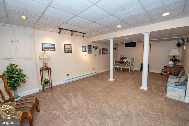 22 W NORTON DR, Churchville, PA 18966