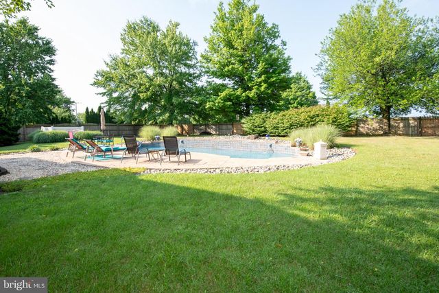 22 W NORTON DR, Churchville, PA 18966