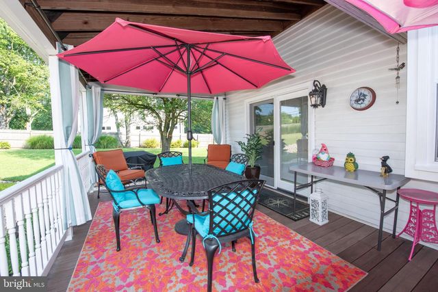 22 W NORTON DR, Churchville, PA 18966