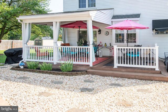 22 W NORTON DR, Churchville, PA 18966