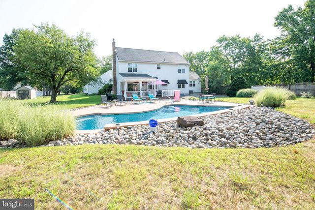 22 W NORTON DR, Churchville, PA 18966