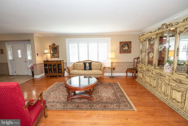 22 W NORTON DR, Churchville, PA 18966