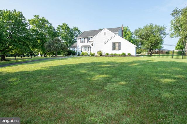 22 W NORTON DR, Churchville, PA 18966