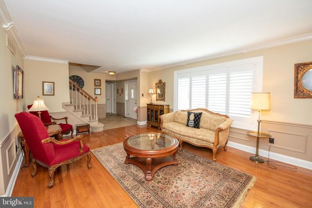 22 W NORTON DR, Churchville, PA 18966