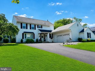 22 W NORTON DR, Churchville, PA 18966