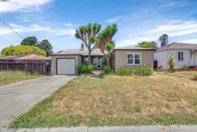 22013 Queen St, Castro Valley, CA 94546