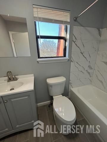 212 N Oaks Boulevard N, North Brunswick, NJ 08902