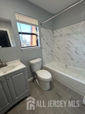 212 N Oaks Boulevard N, North Brunswick, NJ 08902