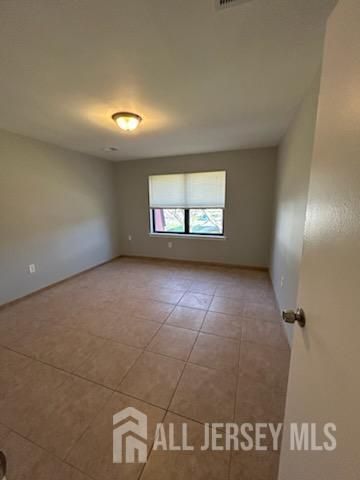 212 N Oaks Boulevard N, North Brunswick, NJ 08902