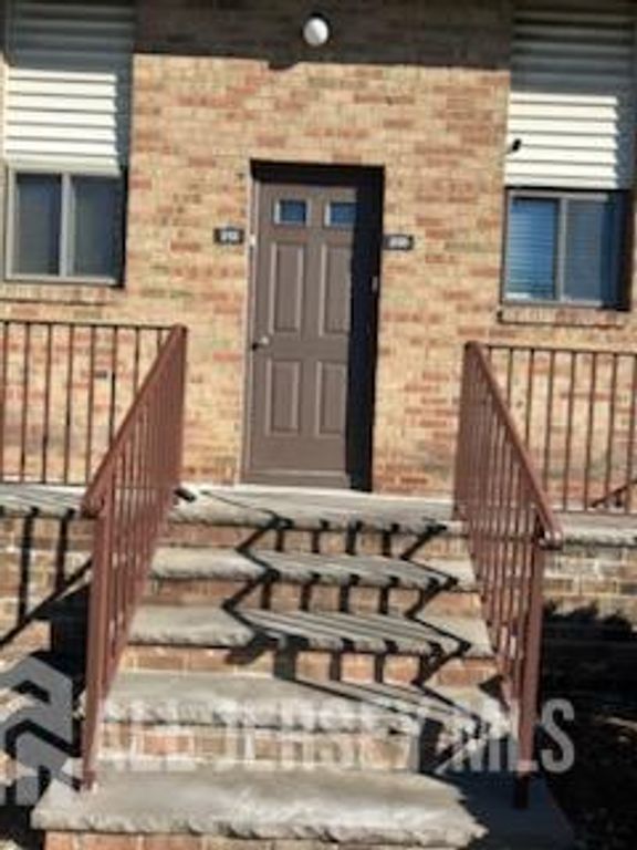 212 N Oaks Boulevard N, North Brunswick, NJ 08902