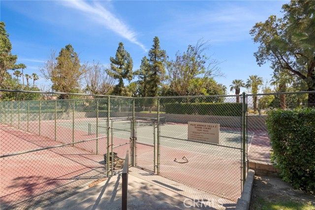 575 N Villa Court 111, Palm Springs, CA 92262