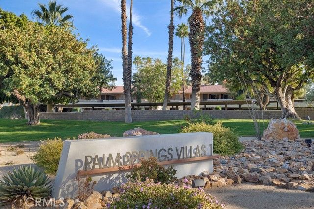 575 N Villa Court 111, Palm Springs, CA 92262