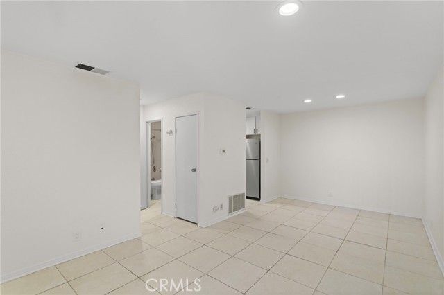 575 N Villa Court 111, Palm Springs, CA 92262