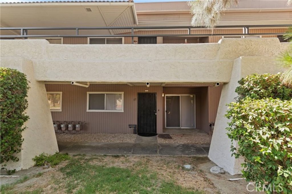 575 N Villa Court 111, Palm Springs, CA 92262